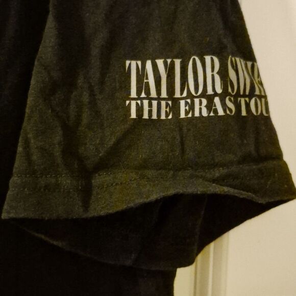 Taylor Swift The Eras Tour T-Shirt Graphic Print Concert Tee Size M - Picture 2 of 5